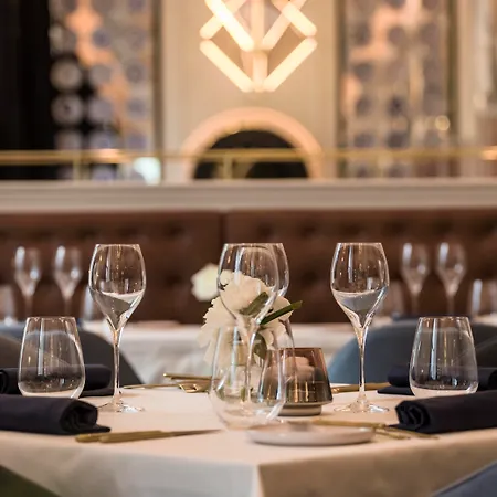 Raffles Europejski 5* Warsaw