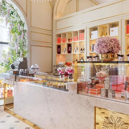 Raffles Europejski 5*