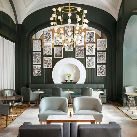 Raffles Europejski 5*