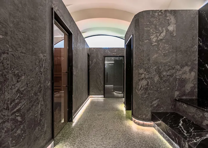 Raffles Europejski 5*