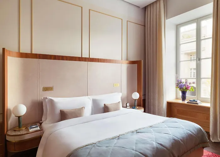 Raffles Europejski 5*