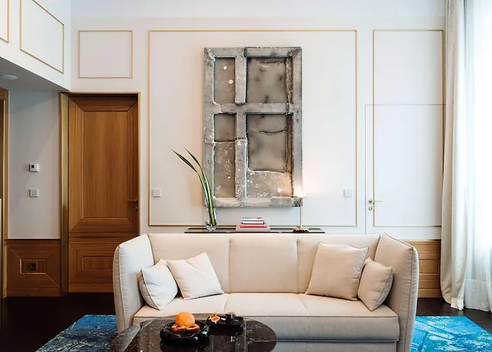 Raffles Europejski 5*