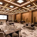酒店 莱佛士欧罗佩斯基华沙酒店 5*